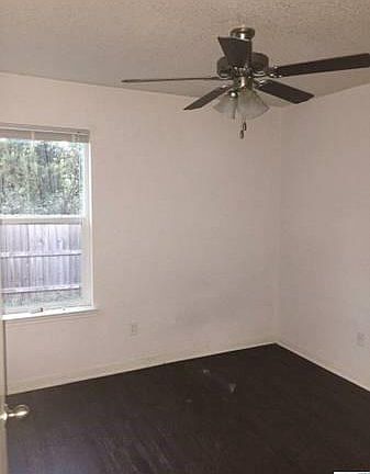 4th image of 111 Kings Ct #A