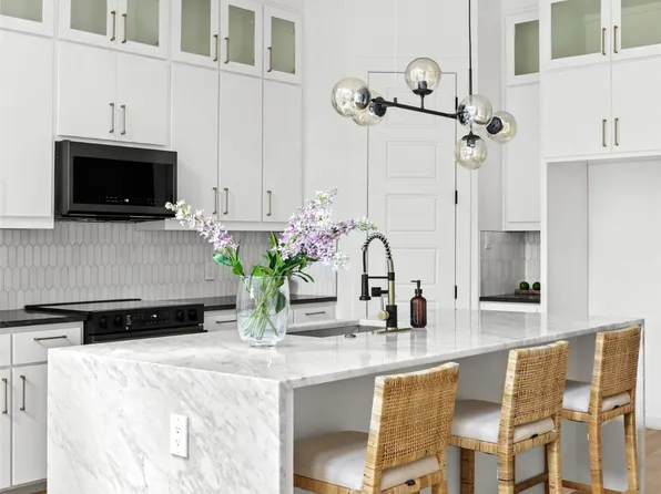 1958 Toronto St, Dallas, TX 75212