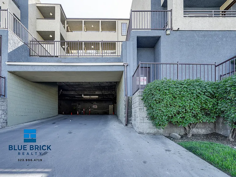 2850 Riverside Dr #3-207 — Photo 19