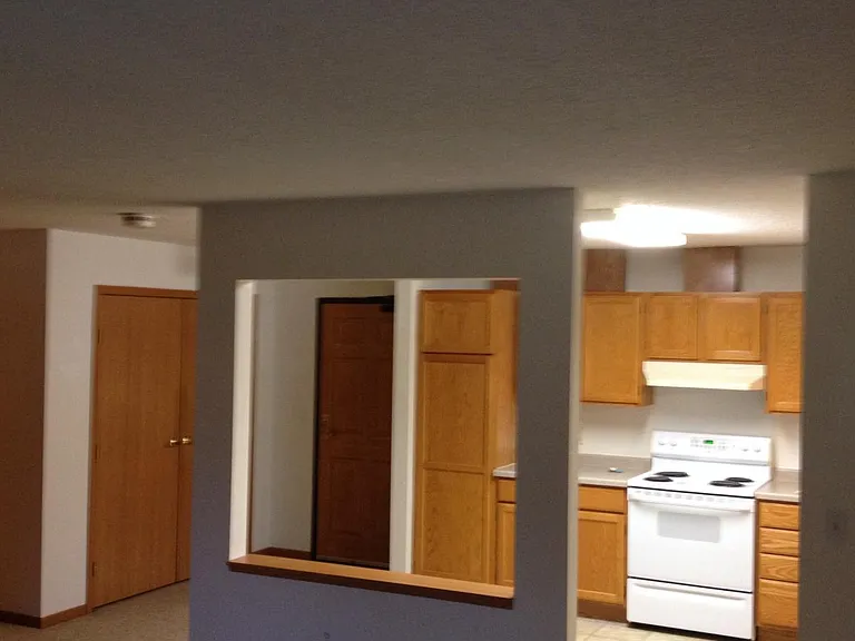 205 Airview Dr — Photo 11