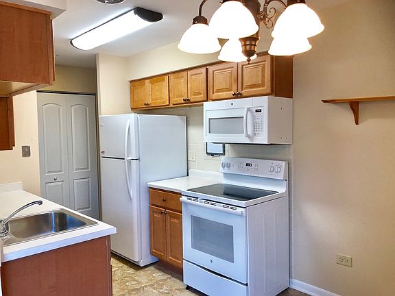 2nd image of 705 W Park Ave APT 14
