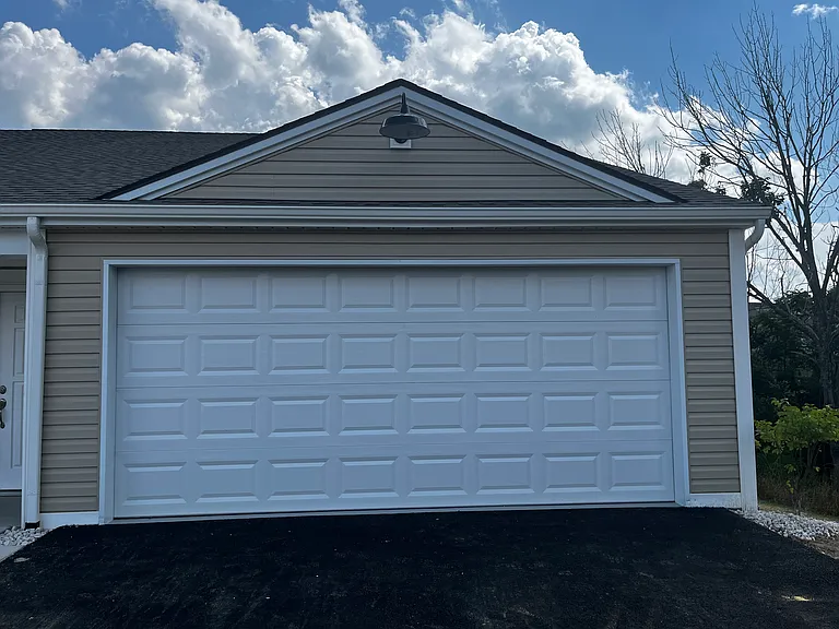 215 Bird Nest Dr — Photo 2
