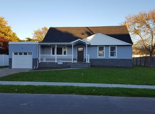 549 Alwick Ave, West Islip, NY 11795