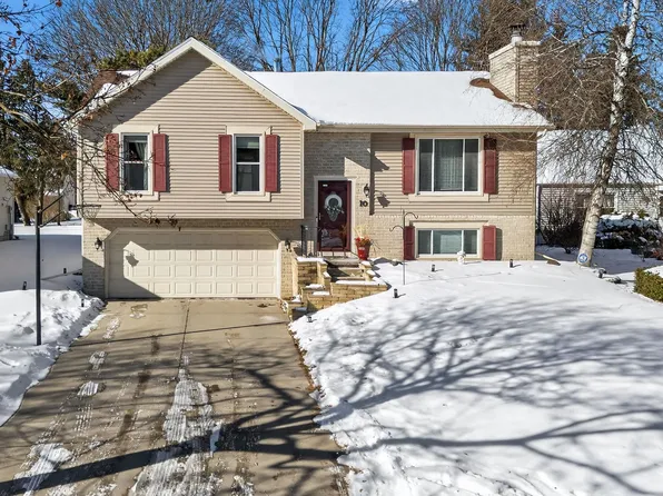 10 Sandy Ct, Madison, WI 53717