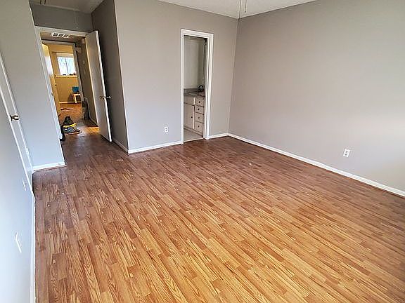 3rd image of 1016 Tri Oaks Ln APT 79