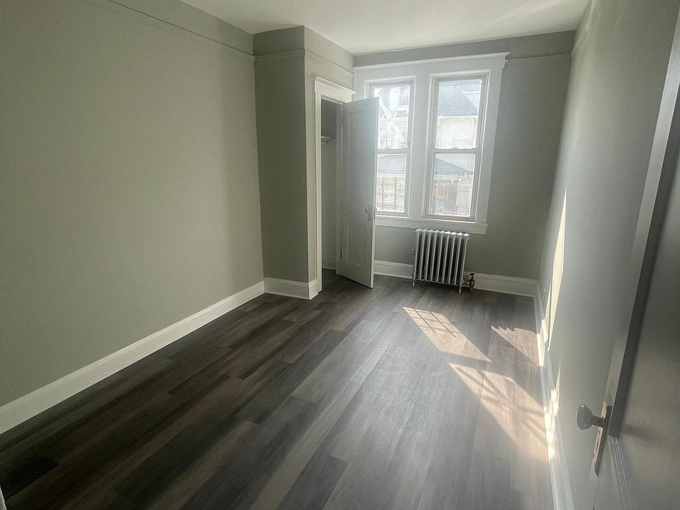 1st image of 8 Cliff St #2