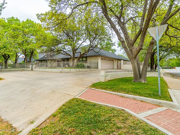 2nd image of 4225 Langtry Dr
