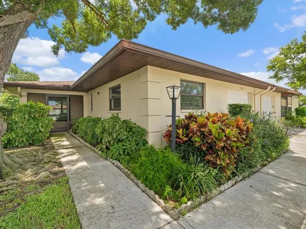 6104 Penny Ln, Bradenton, FL 34207