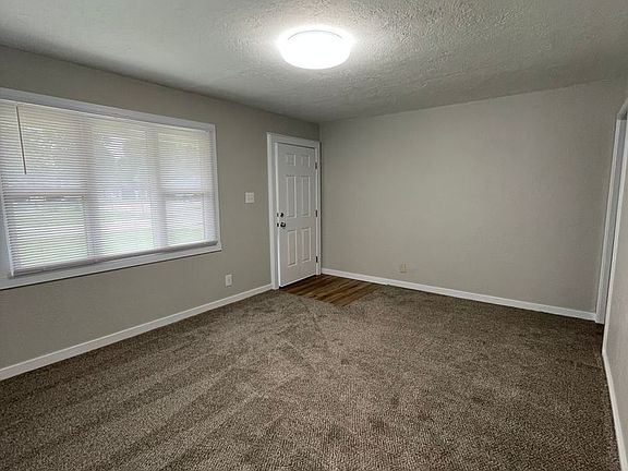 2nd image of 2142 Ulen Ln