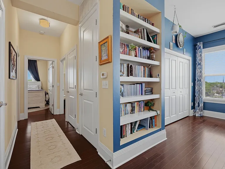 619 N 4th St #301 — Photo 21