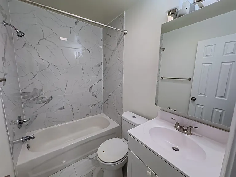 2113 Green St #2F — Photo 3