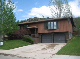 422 N 14th St, Spearfish, SD 57783