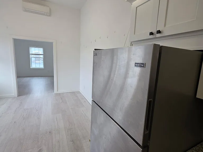 136 Main St #1 — Photo 4
