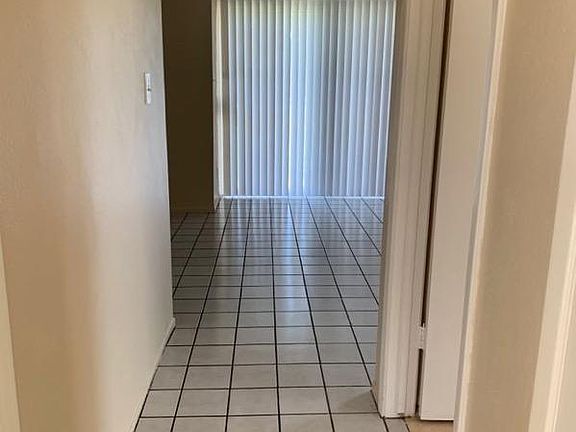 4th image of 3445 E Earll Dr APT 3