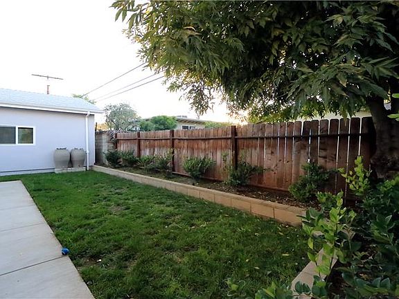 5th image of 5011 Lindley Ave