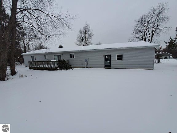 2nd image of 3535 Driftwood Dr