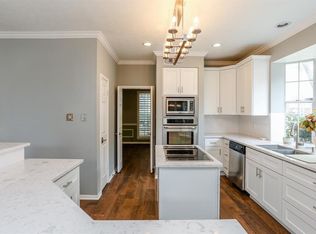 1510 Honeysuckle Ln, Sugar Land, TX 77479