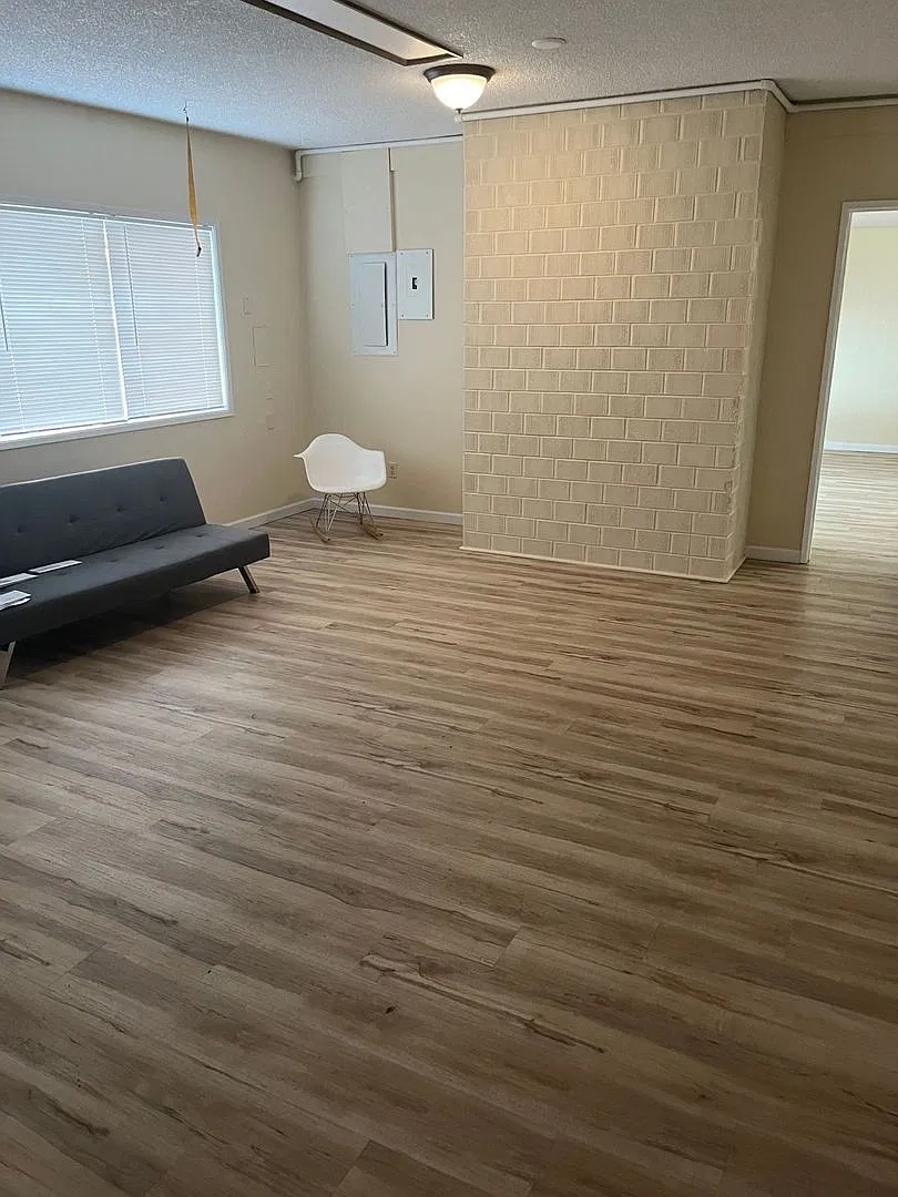 6407 Harvey B — Photo 3