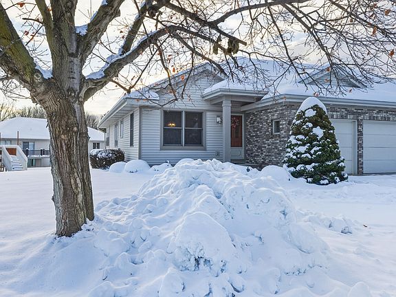 3rd image of 3590 Brook Point Dr