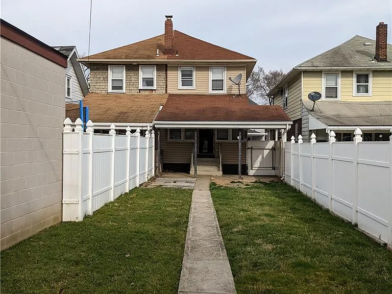 2434 Birch St — Photo 17