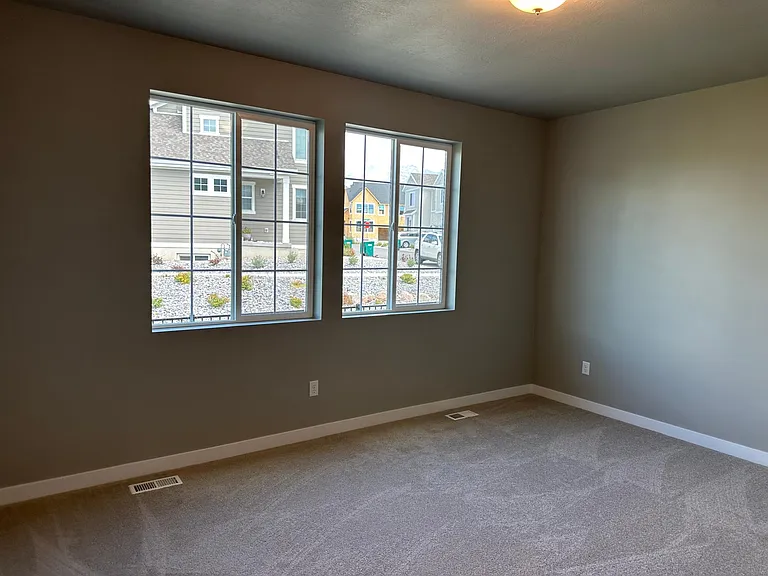 5016 W Evergreen Ln — Photo 12