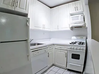 Rented by Urban Real Estate Inc