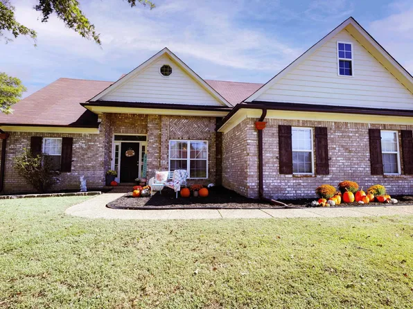 40 Austin Dr, Oakland, TN 38060