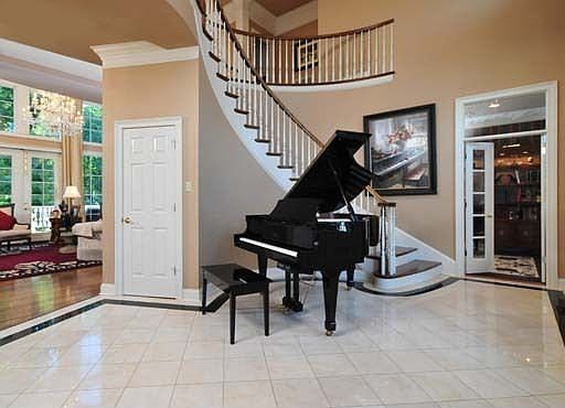 5th image of 815 Fairway Oaks Ln