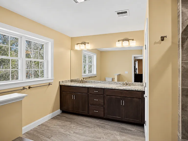 250 Willow St — Photo 10