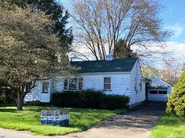 159 22nd St SE, New Philadelphia, OH 44663