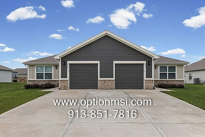 3 bed, 2.0 bath, 1200 sqft, $1,850 — Photo 2