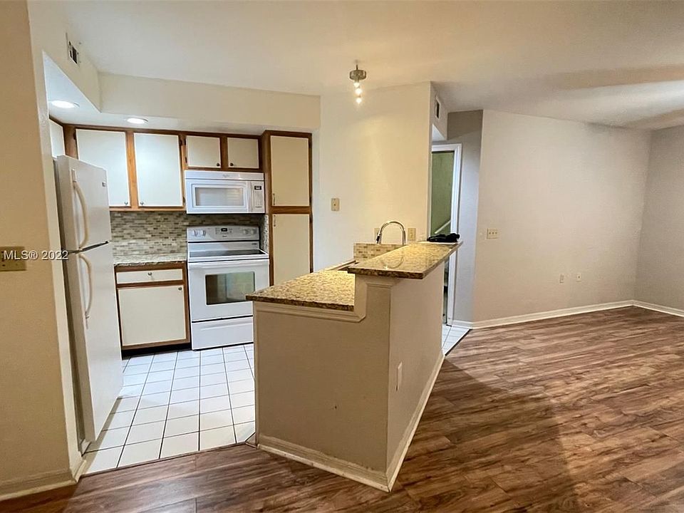 1st image of 13090 Vista Isles Dr APT 115
