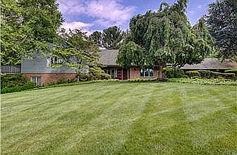 1st image of 502 Dogwood Dr