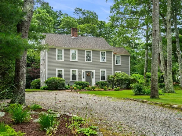 26 Captain Aldens Ln, Barnstable, MA 02630