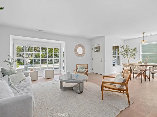 7727 Dunbarton Ave, Los Angeles, CA 90045