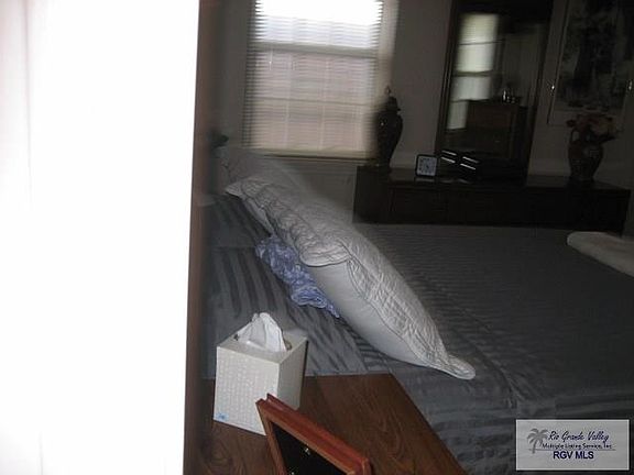 2nd image of 132 Willow Cir