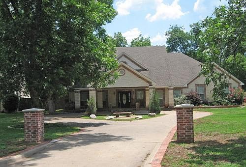 1st image of 120 Pecan Valley Dr