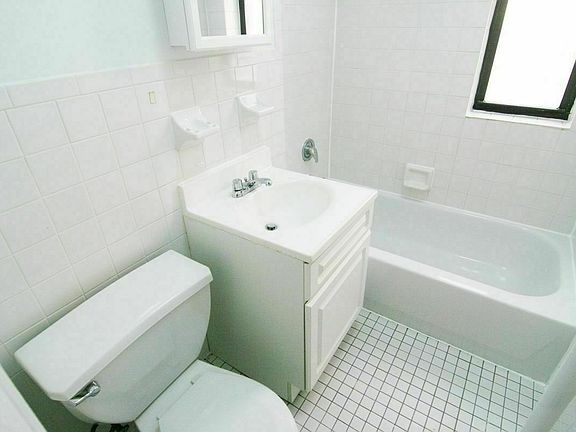 5th image of 1124 46th Ave APT 4I