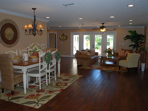 3rd image of 2047 NW Pine Lake Dr