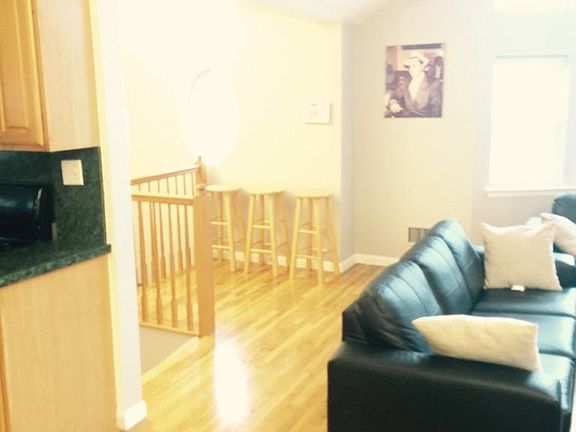 3rd image of 2356 Bruner Ave