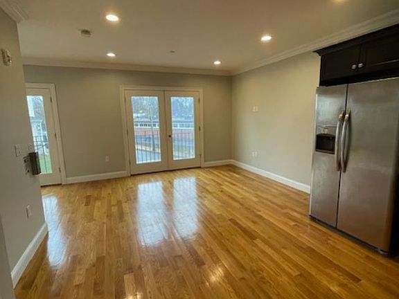 2nd image of 1664 Dorchester Ave #2
