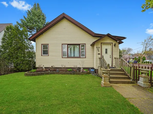 555 Douglas Ave, Elgin, IL 60120