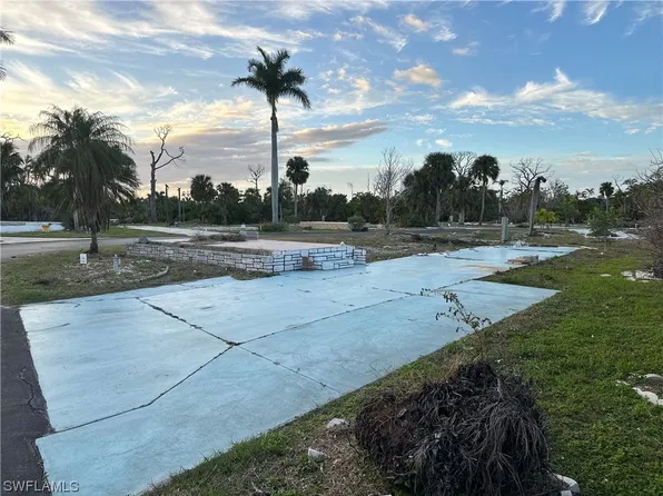 13680 Dowitcher Dr, Fort Myers, FL 33908