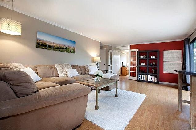 1st image of 140 Cypress Pl #140
