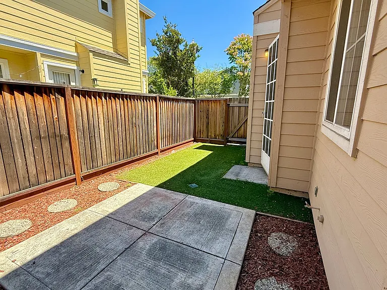 4061 Hemingway Cmn — Photo 18