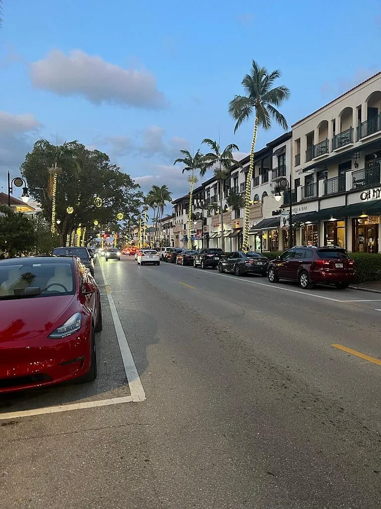 Down Town Naples - 8505 Naples Heritage Dr #136