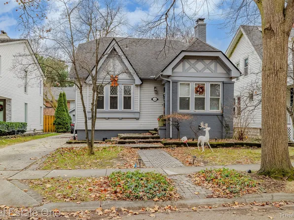 560 Landon St, Birmingham, MI 48009