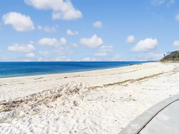 705 Sound Shore Road, Jamesport, NY 11947