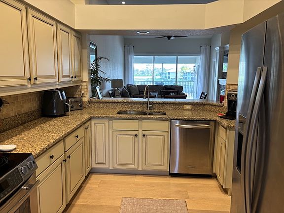5th image of 2265 Harmony Ln APT 204