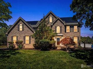 5 Rue Cezanne, Somerset, NJ 08873